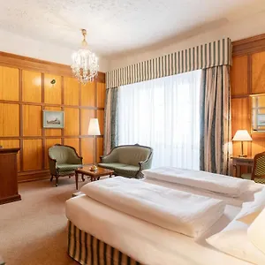 **** Hotel König Von Ungarn Österreich