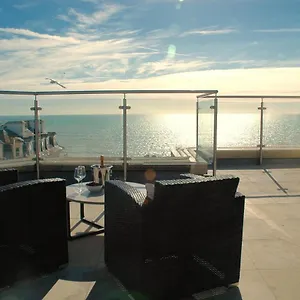 Airhost's Brighton's Diamond Escape With Sea Views Appartement Hove